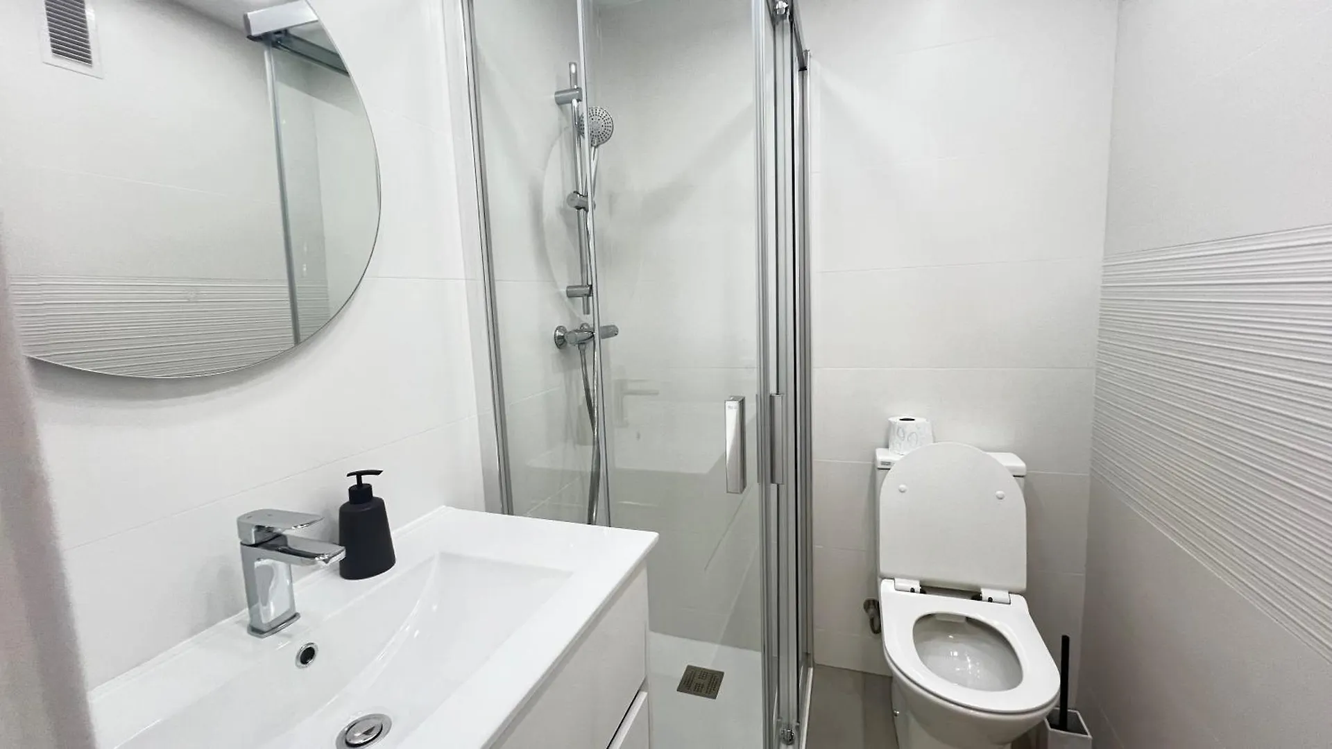 Apartamento Familiar Cerca Del Mar 普拉加德阿罗 公寓