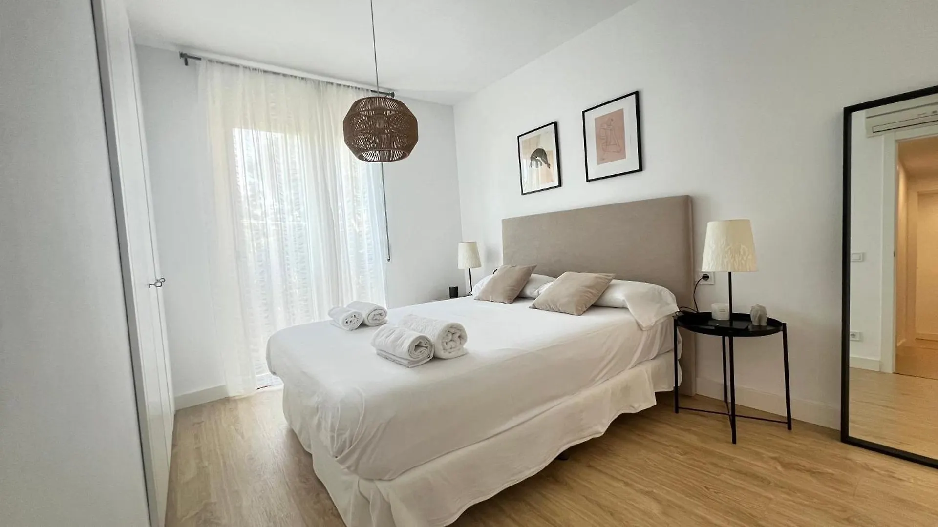 Apartamento Familiar Cerca Del Mar 普拉加德阿罗