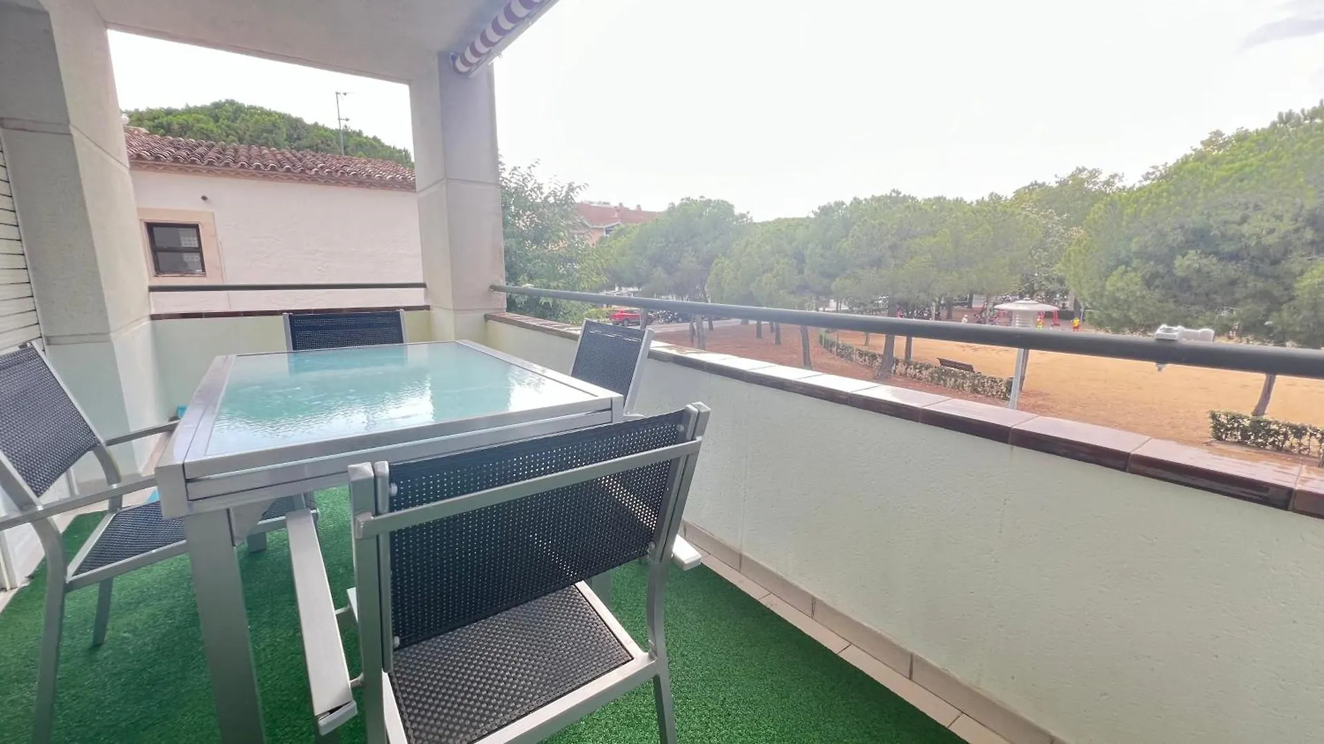 Apartamento Familiar Cerca Del Mar 普拉加德阿罗 西班牙