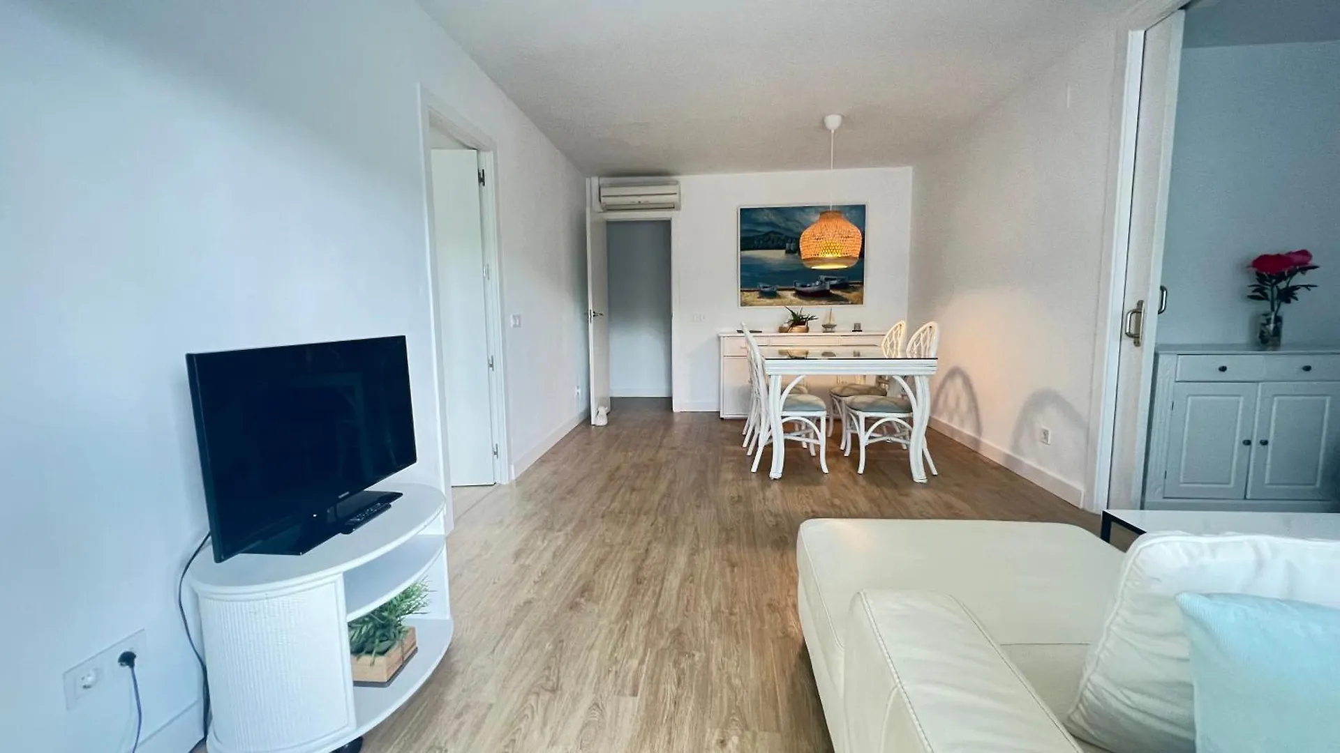 Apartamento Familiar Cerca Del Mar 普拉加德阿罗