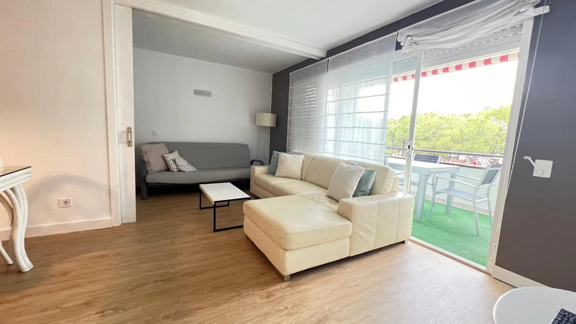 公寓 Apartamento Familiar Cerca Del Mar 普拉加德阿罗 西班牙